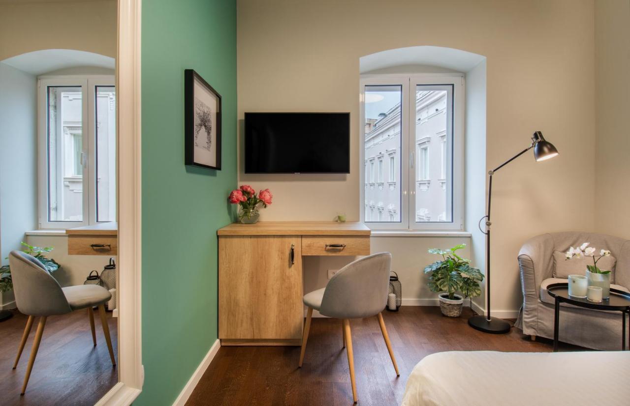 Double Room Private Bathroom