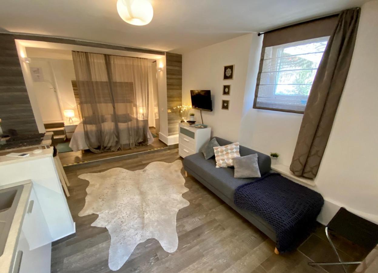 Deluxe Apartment,1036072258:JPEG