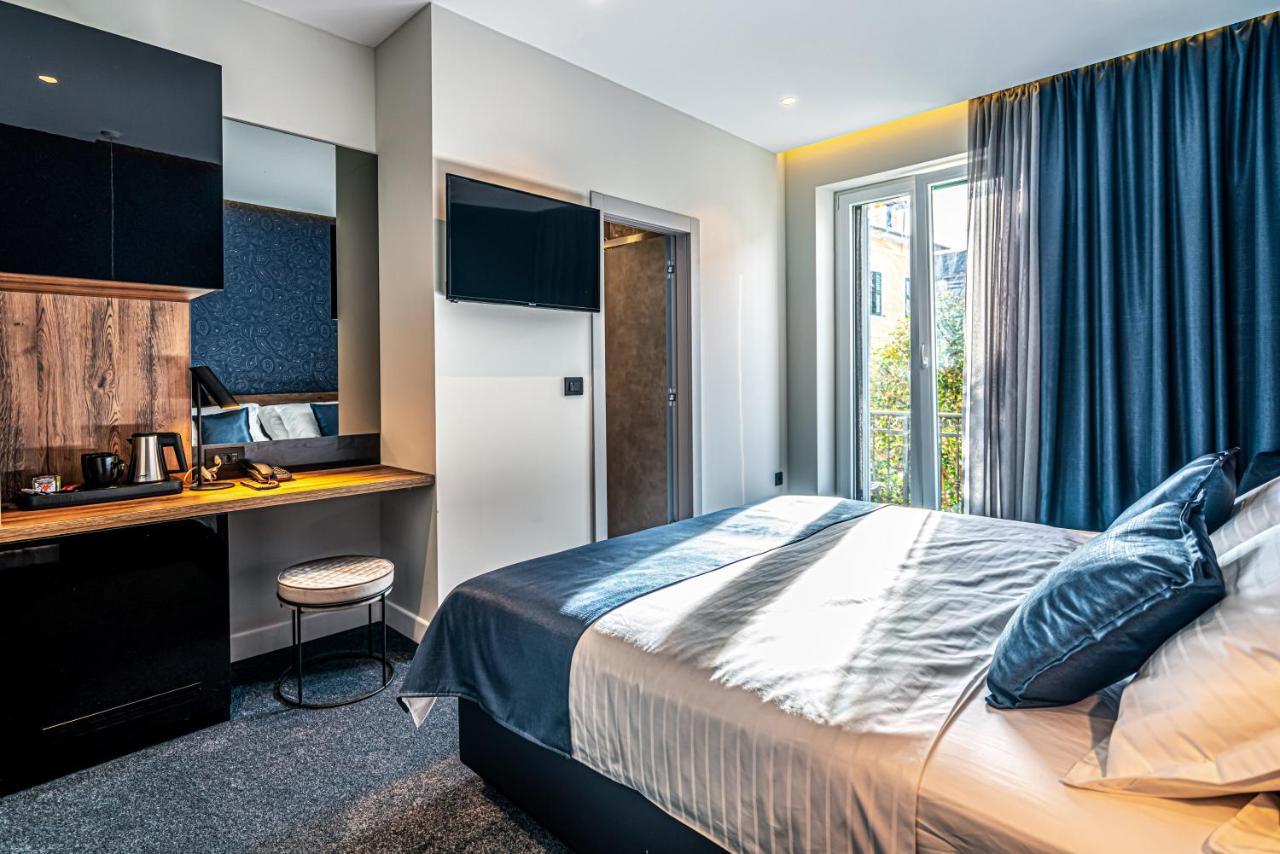 Double or Twin Room Balcony
