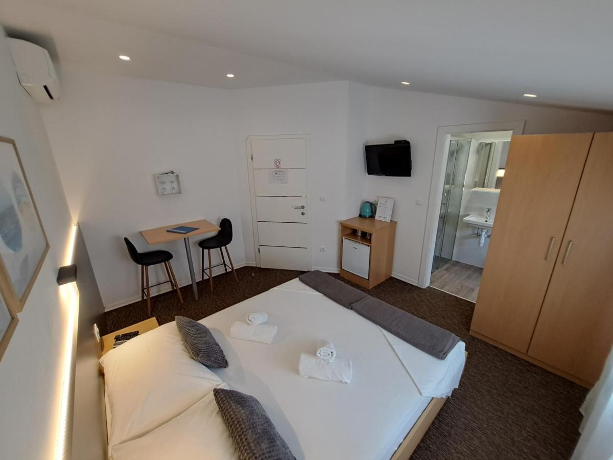 Standard Double Room,1397824061:JPEG