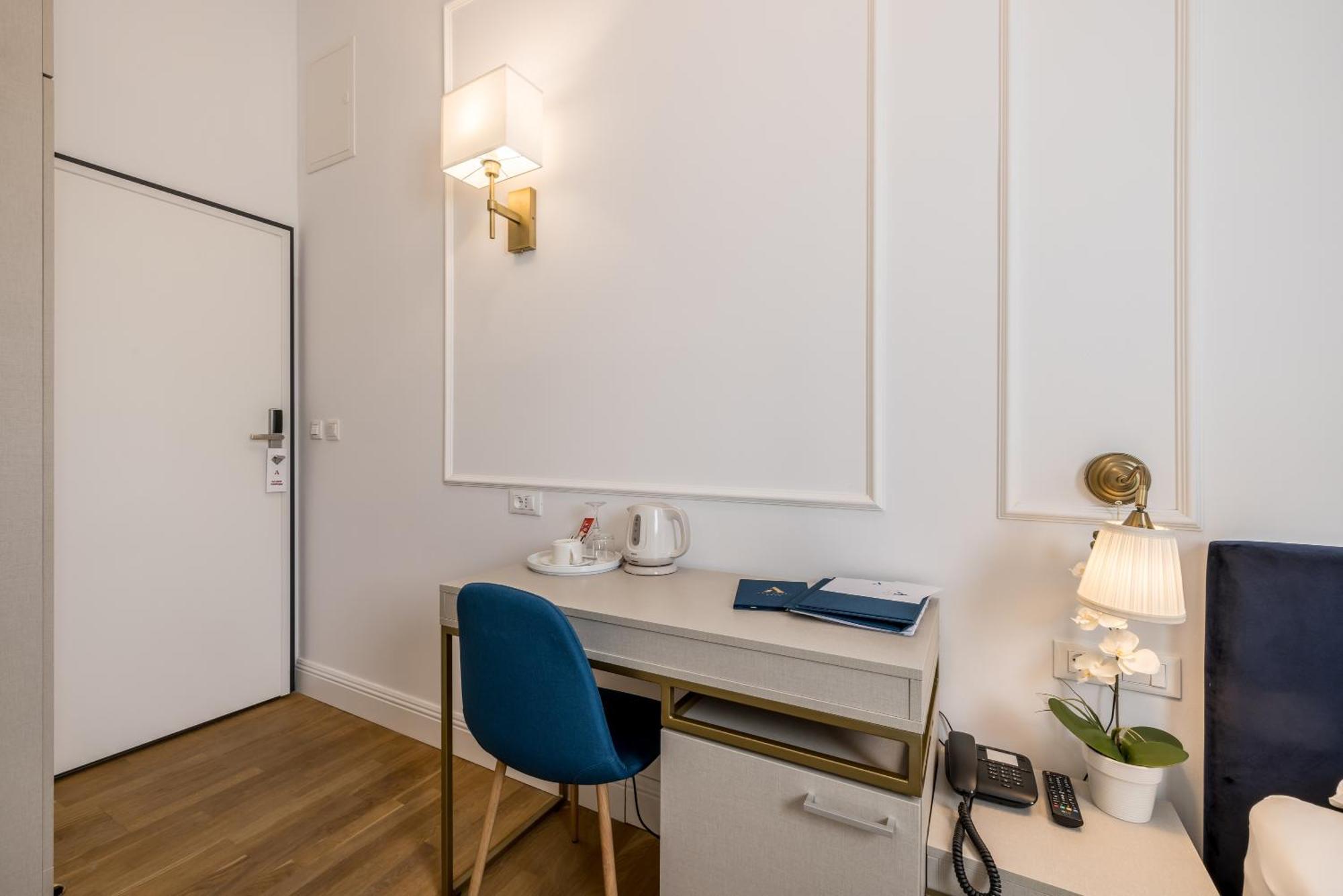 Single Room Bathroom