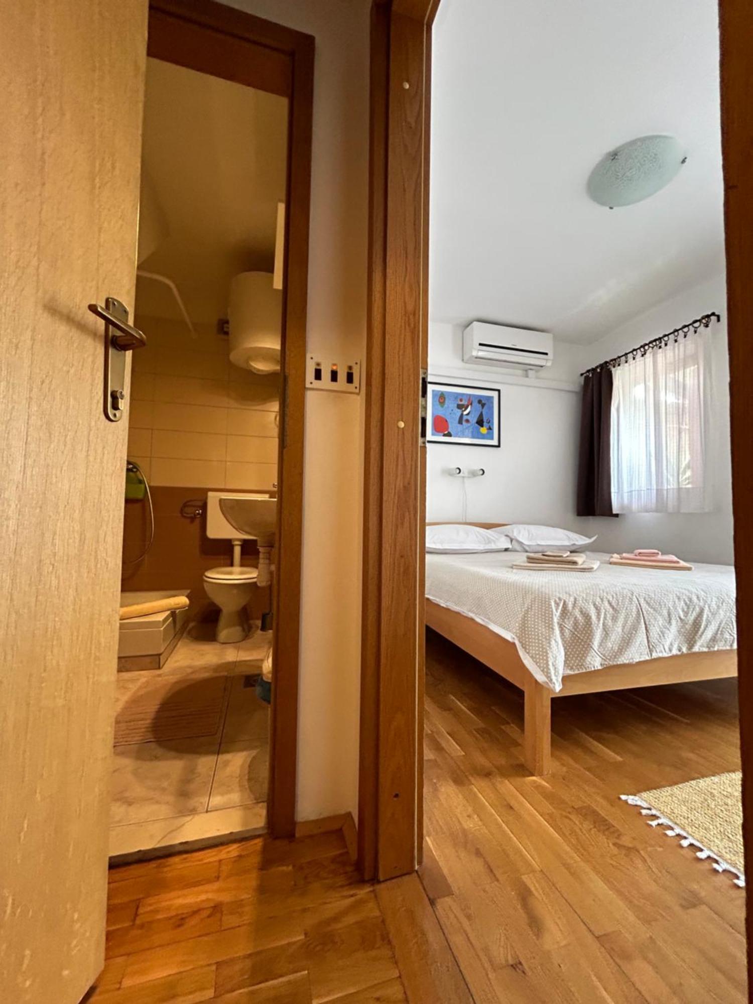 Doppelzimmer mit Balkon