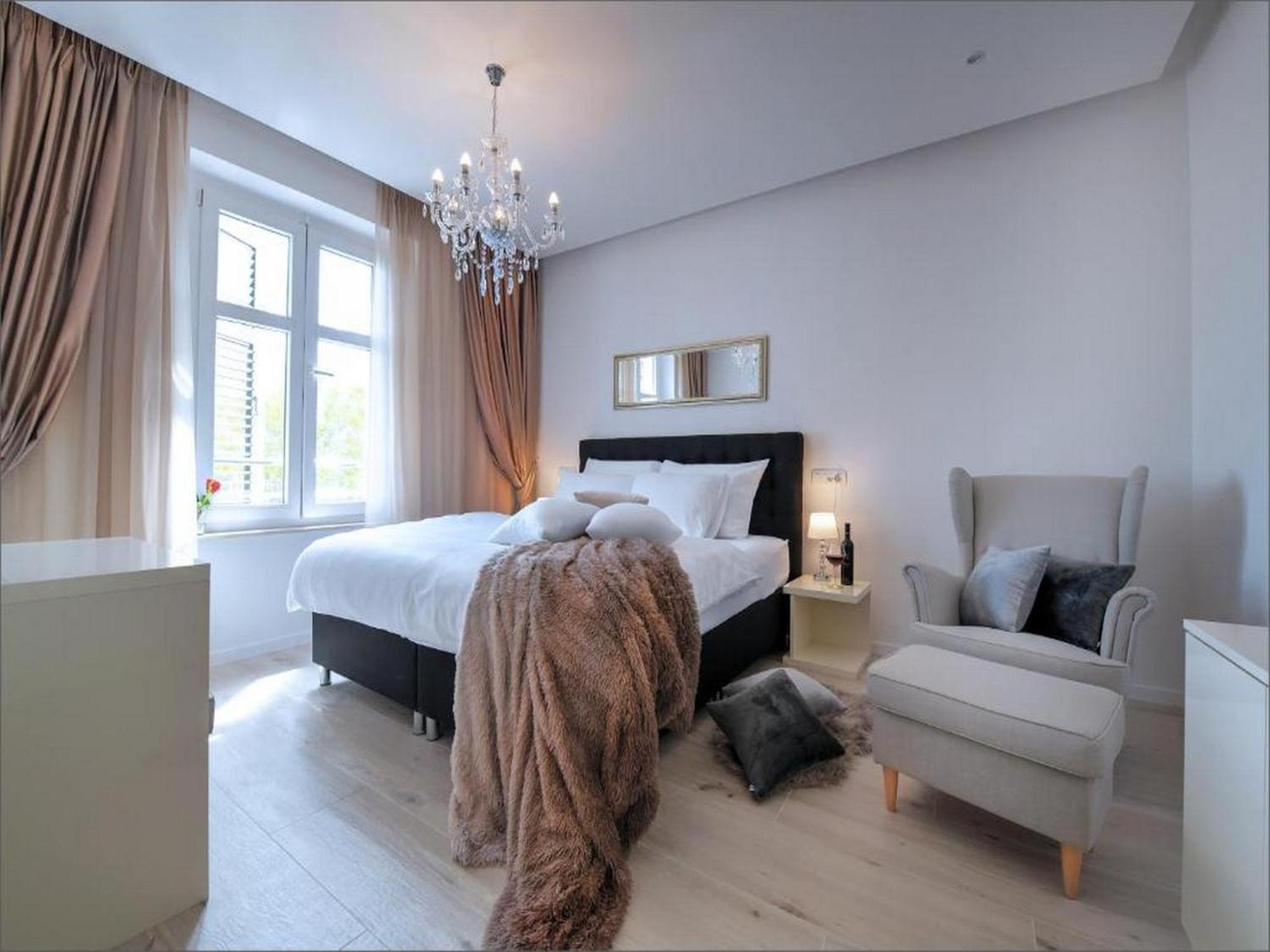 Double Room,1590437639:JPEG
