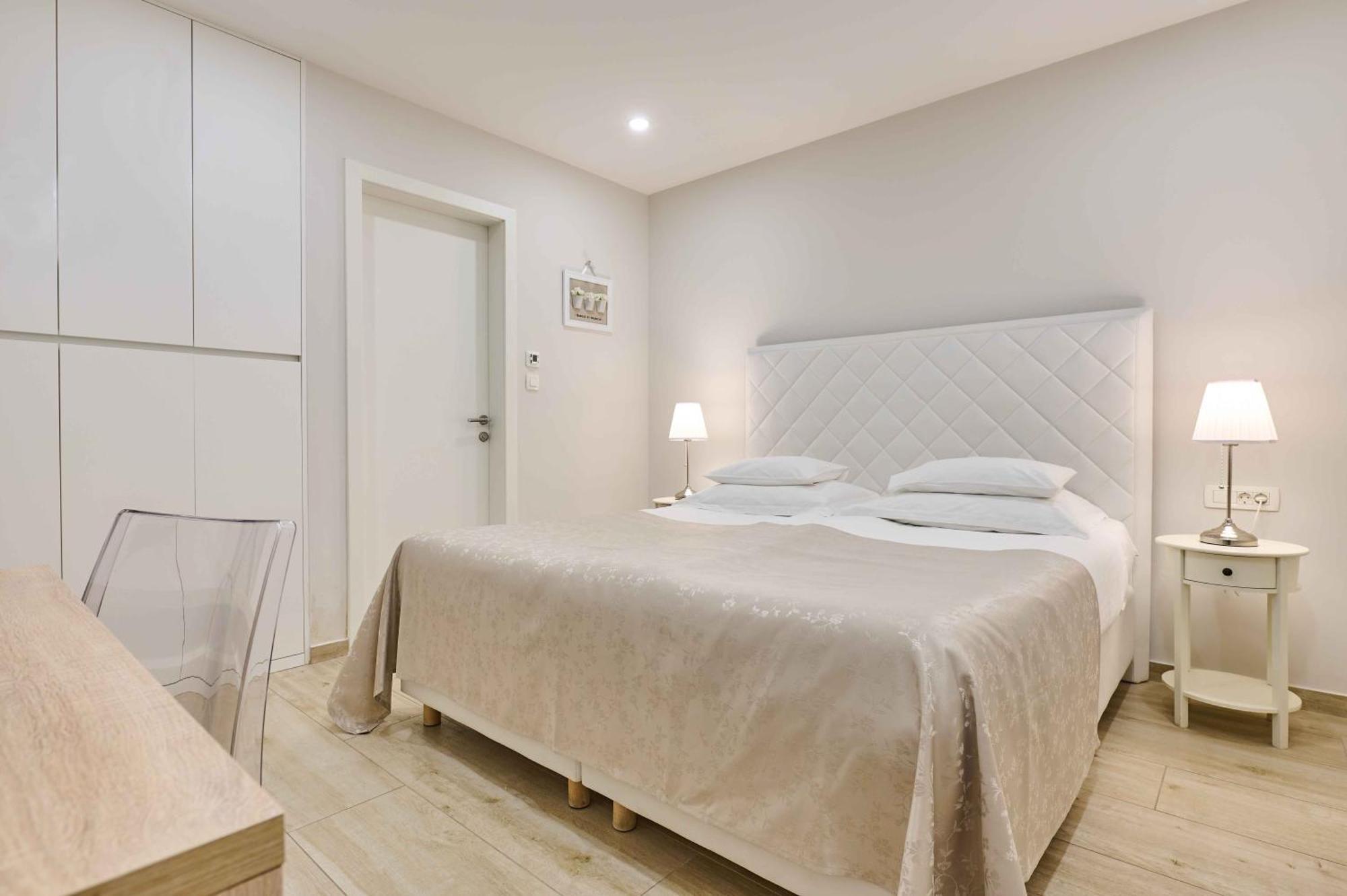 Double or Twin Room Bathroom