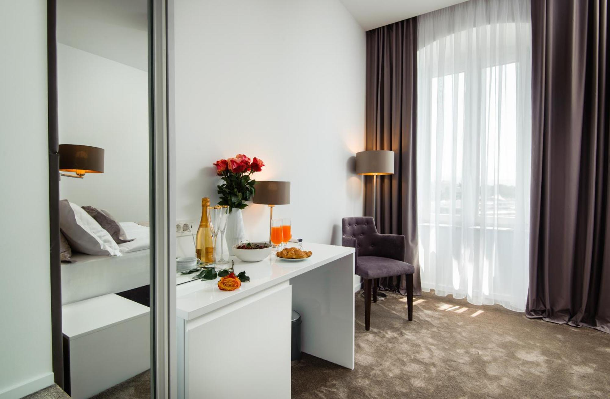 Deluxe Double Room Sea View 1