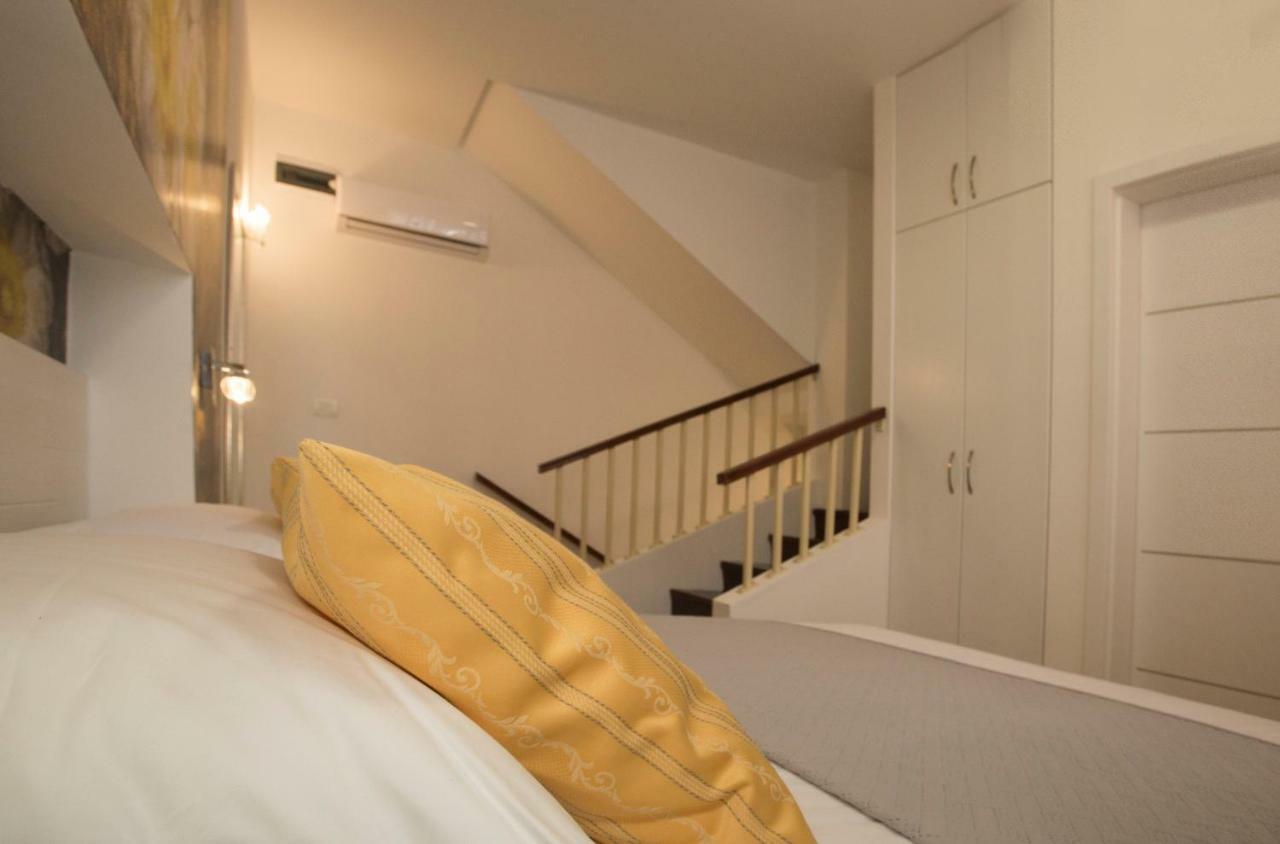 Apartment Split Level