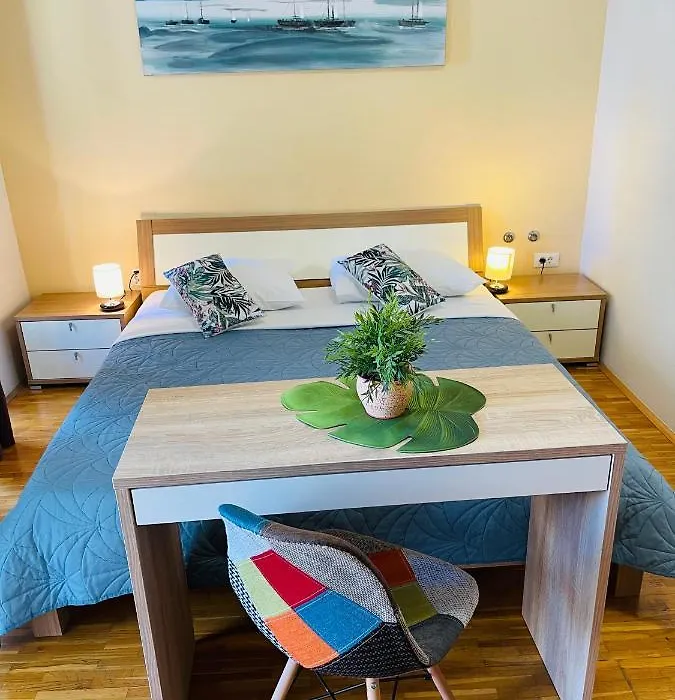 Apartmans And Rooms Madunic I-1