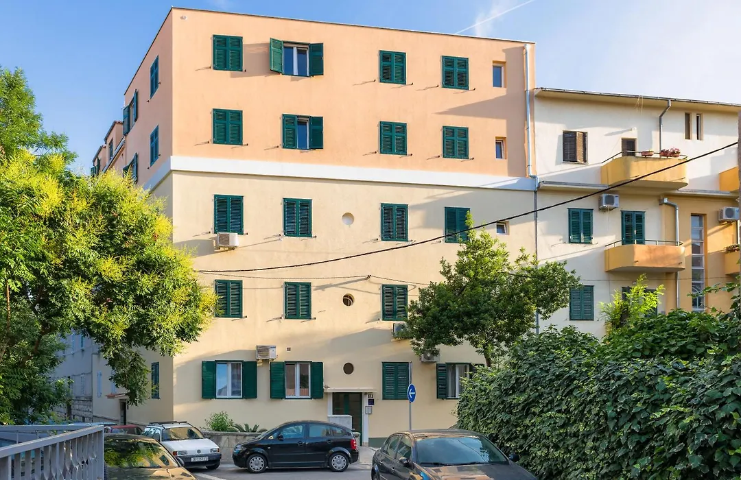 Luxury Rooms And Apartment Silente Bacvice-1