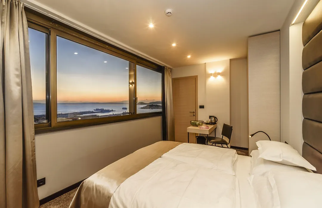 The View Luxury Rooms-1