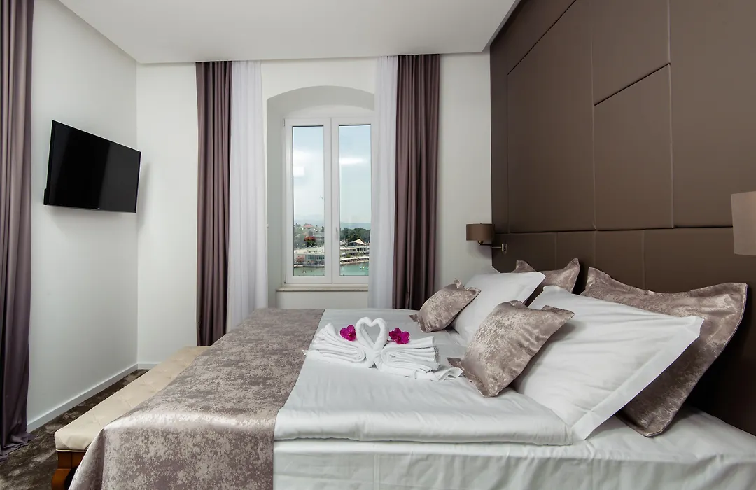 Dream Luxury Rooms-1
