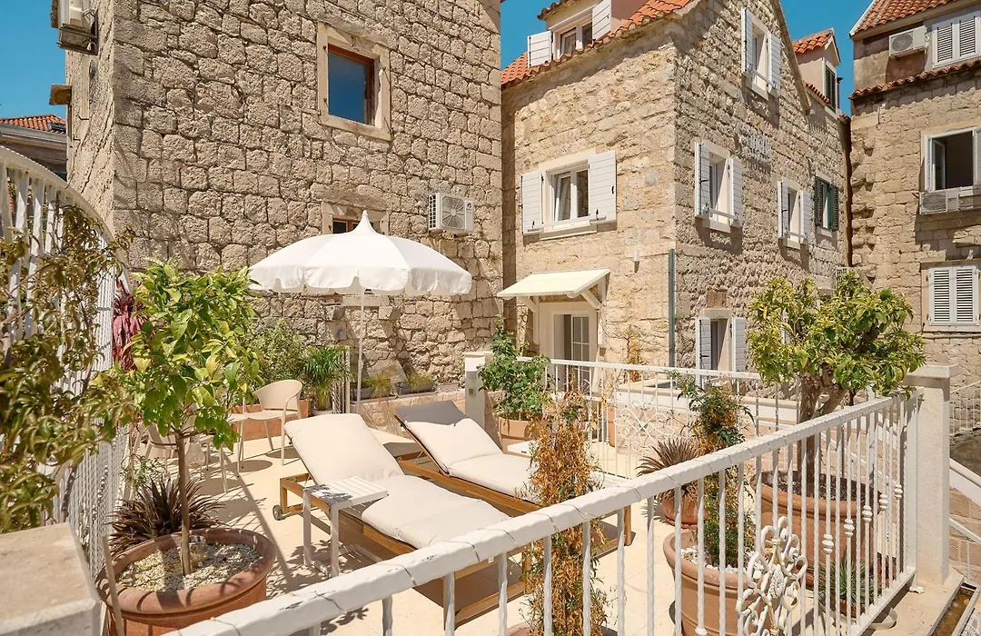 Ibella Boutique Rooms-1