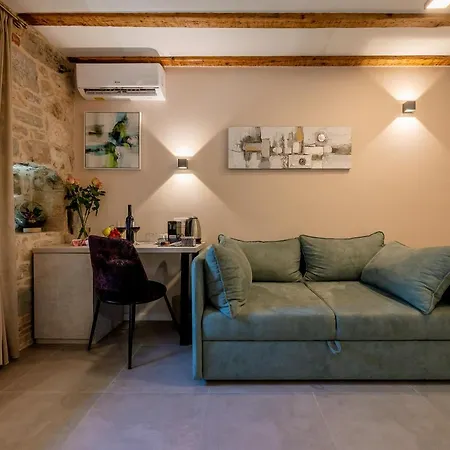 Old Spalatrum Luxury Rooms-2