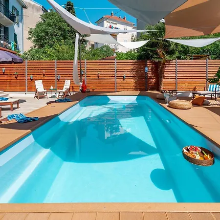 Evala Luxury Rooms With Pool And Garden-3