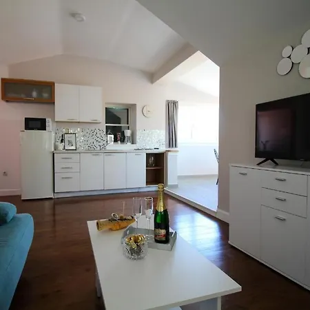 Villa Varos-Charming Stone House In Split Old Town-3