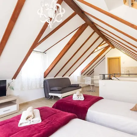 Peruzovic Rooms 1-2