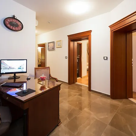 Priska Heritage Rooms (Adults Only)-3