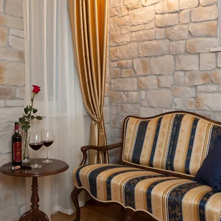 Priska Heritage Rooms (Adults Only)-2
