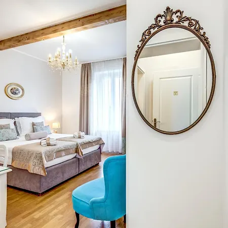 Le Monde - Vintage Accommodation-2