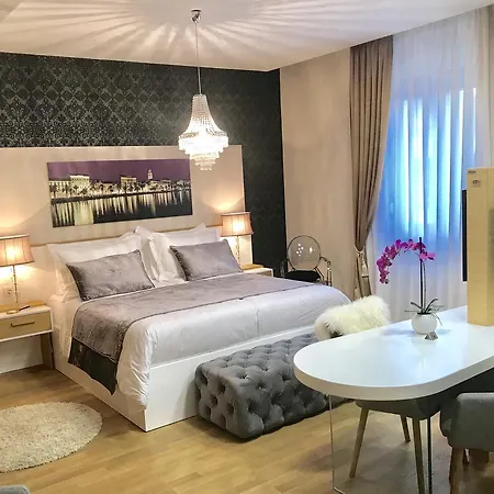 Vip Rooms-3