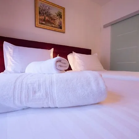 Center Luxury Rooms 3-3
