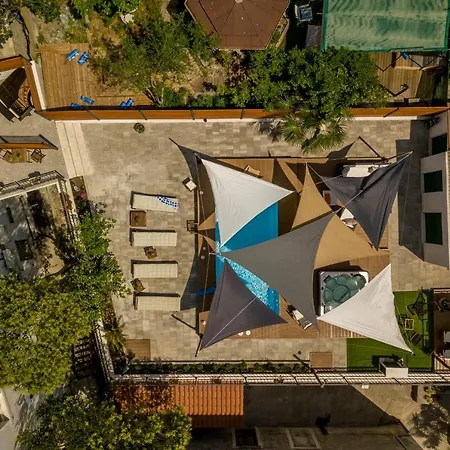 Evala Luxury Rooms With Pool And Garden-2